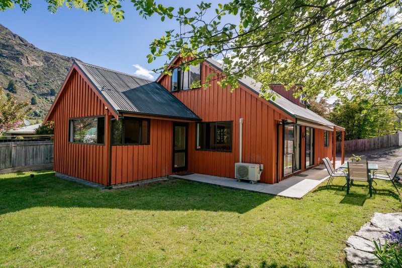 13 Remarkables Crescent, Frankton, Queenstown - Carousel 1