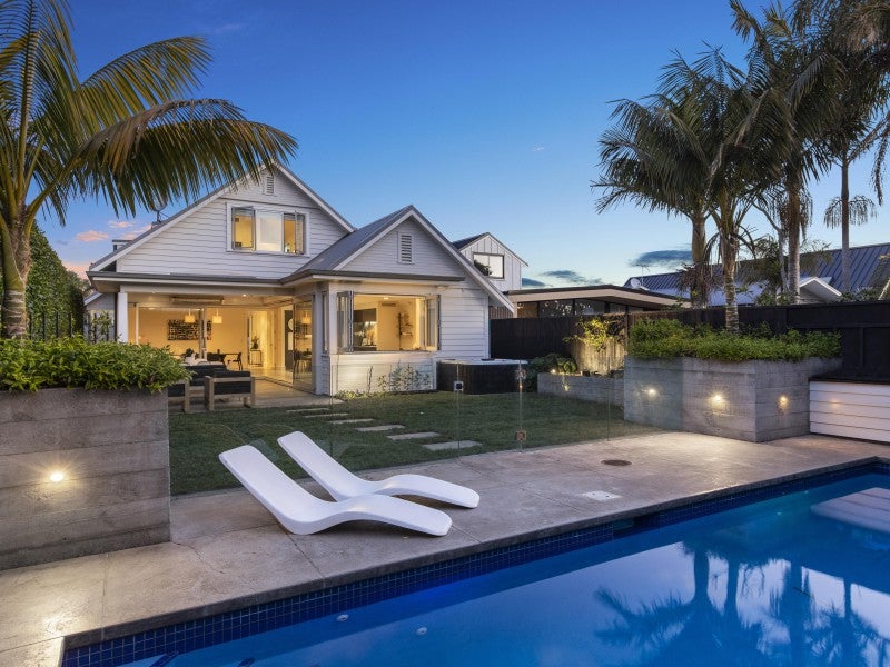 7 Westmere Crescent, Westmere, Auckland - Carousel 1