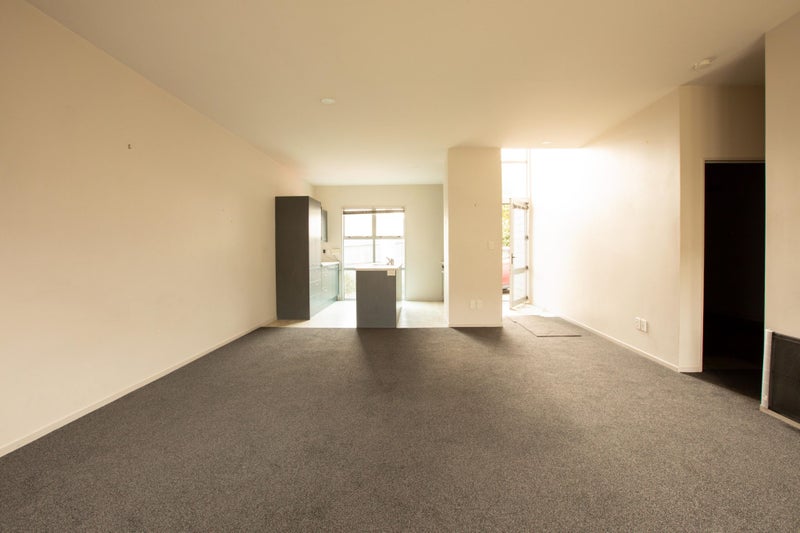 7 Jones Crescent, Melville, Hamilton - Carousel 2