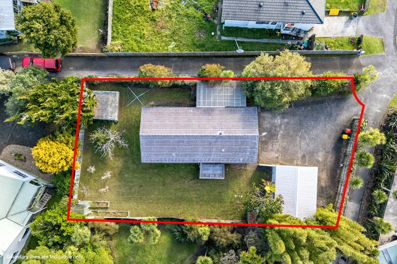 19 Benita Place, Sunnyvale, Auckland - Carousel 2