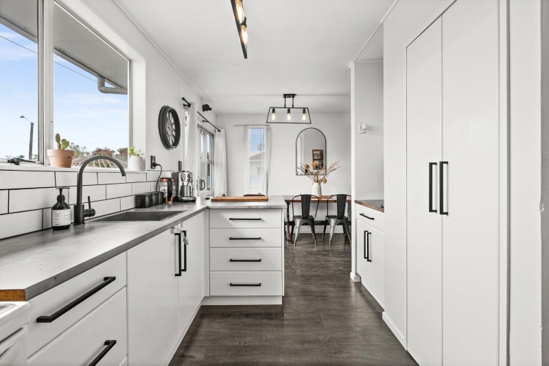 9 Cabot Place, Flaxmere, Hastings - Carousel 2