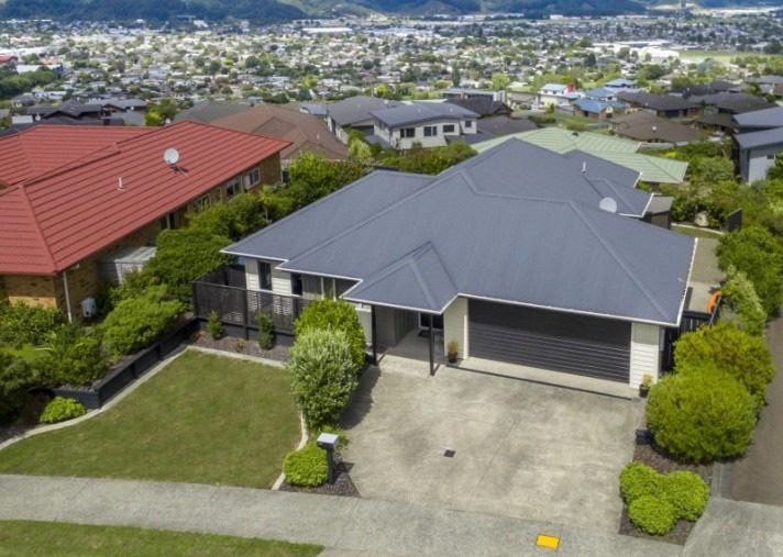 9 James Nairn Grove, Riverstone Terraces, Upper Hutt - Carousel 1