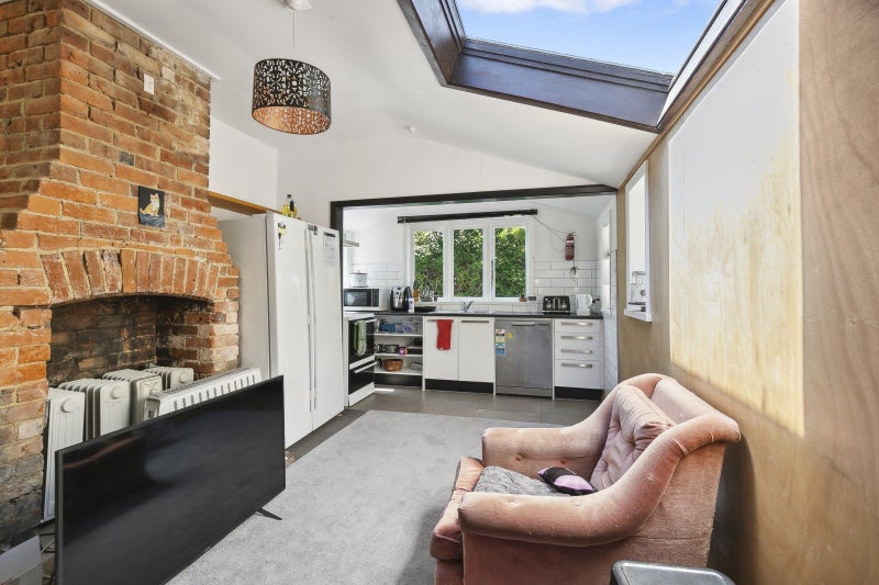 66 Kelburn Parade, Kelburn, Wellington - Carousel 1