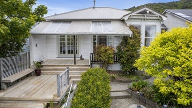 87 Standen Street, Karori, Wellington - Carousel 1