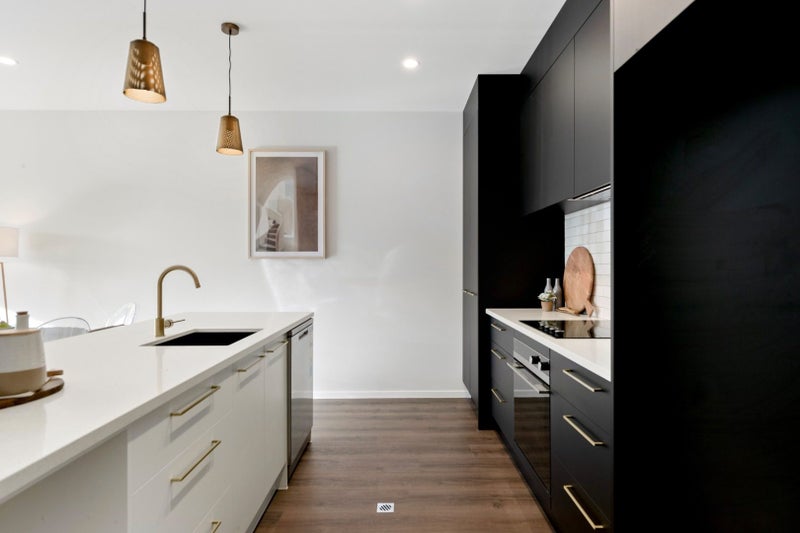 6 Ryan Loop, Jacks Point, Queenstown - Carousel 2
