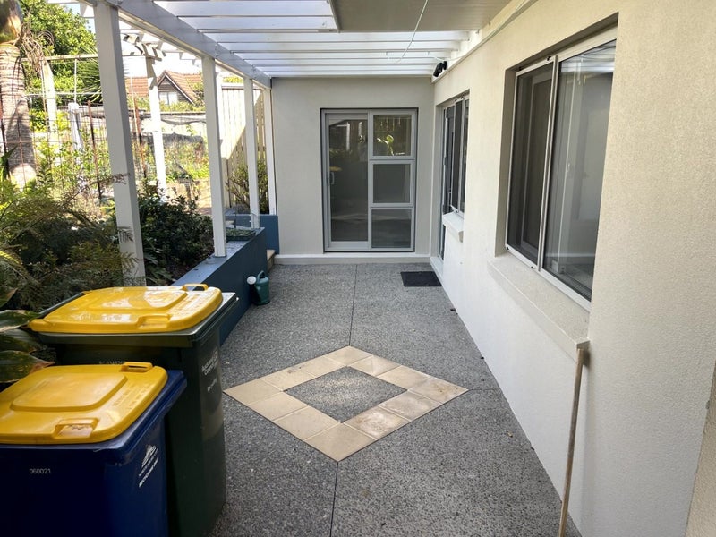 14 Valley Road, Northcote, Auckland - Carousel 10