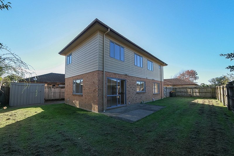 104 Redcastle Drive, East Tamaki, Auckland - Carousel 21