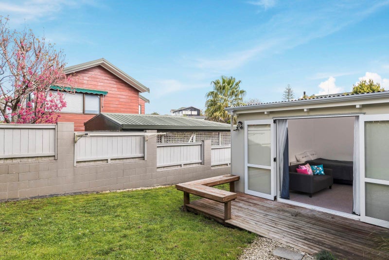 1/30 Kowhai Road, Campbells Bay, Auckland - Carousel 18