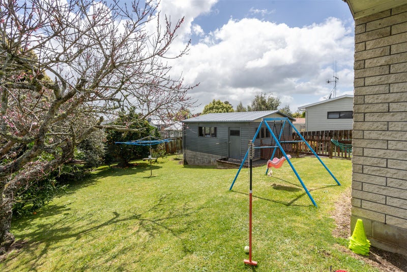 14 Velma Crescent, Nawton, Hamilton - Carousel 2