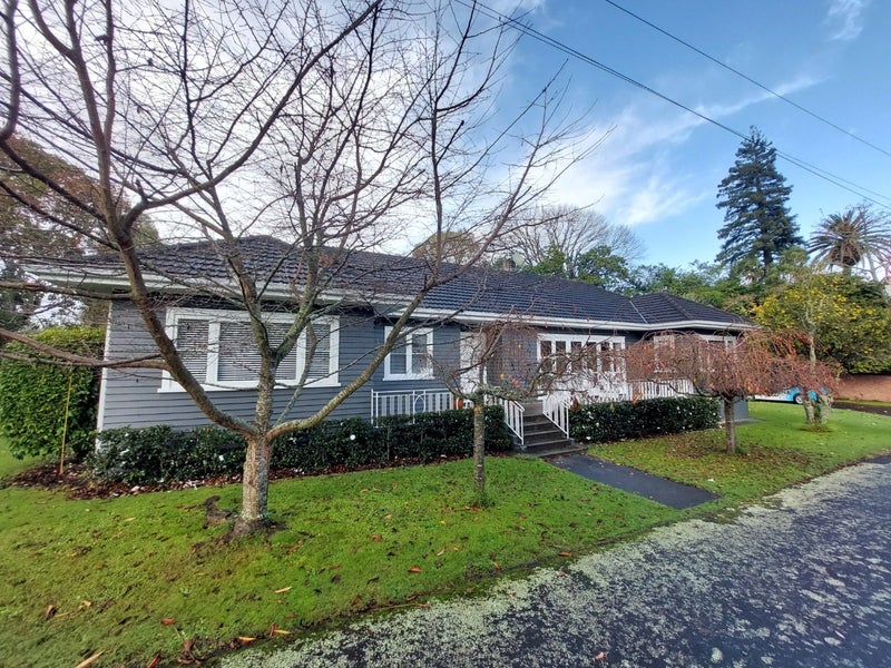 241 River Road, Claudelands, Hamilton - Carousel 2