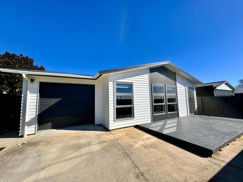 84A Queens Road, Glen Avon, New Plymouth - Carousel 1