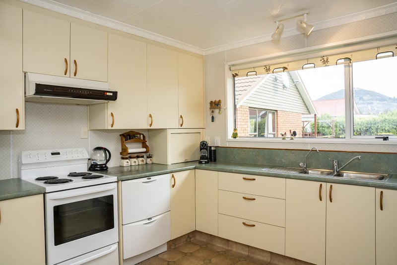 86 Main Road, Fairfield, Dunedin - Carousel 2