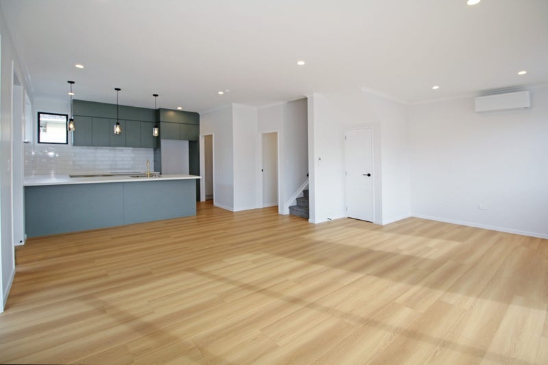 2A Sanda Road, Panmure, Auckland - Carousel 2