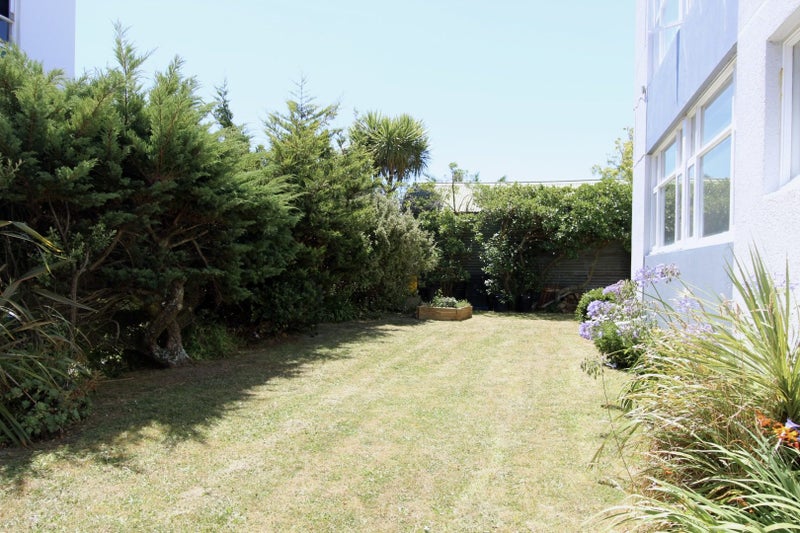 12/10 Angus Avenue, Berhampore, Wellington - Carousel 25