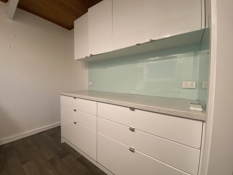 6 Stowe Hill, Thorndon, Wellington - Carousel 2