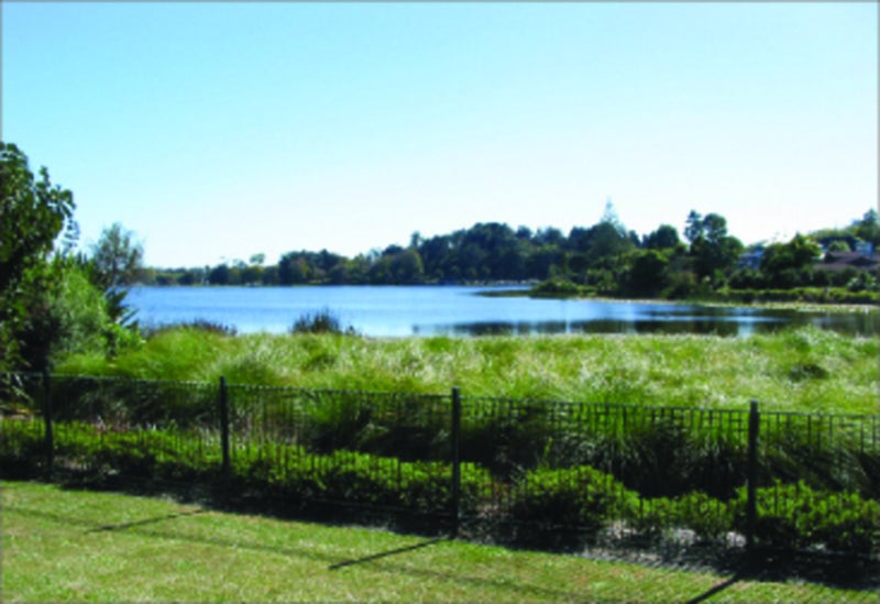 40 Lake Crescent, Hamilton Lake, Hamilton - Carousel 2