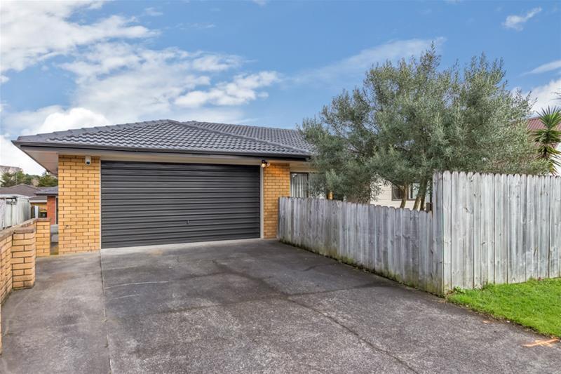 1/91 Aviemore Drive, Highland Park, Auckland - Carousel 13