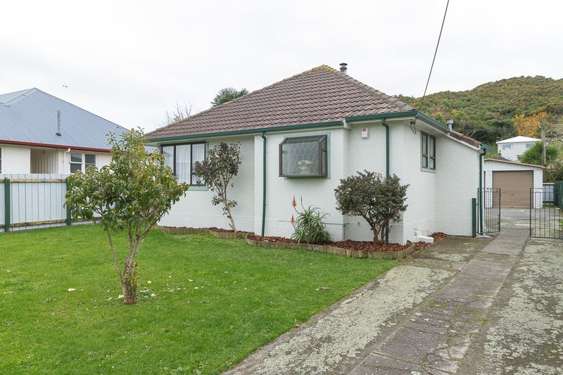 92 Hewer Crescent, Naenae, Lower Hutt - Carousel 16