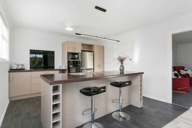 8 Whitaker Street, Kihikihi, Te Awamutu - Carousel 2