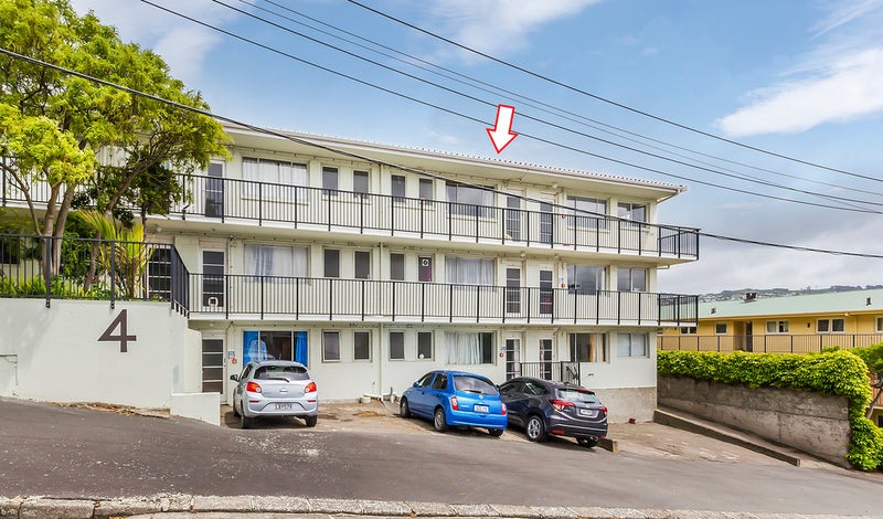10/4 Derby Street, Mount Victoria, Wellington - Carousel 12
