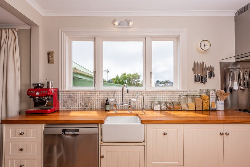 21 Todman Street, Brooklyn, Wellington - Carousel 23