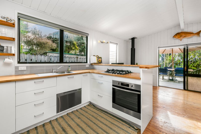 2/102 Brightside Road, Stanmore Bay, Whangaparaoa - Carousel 1