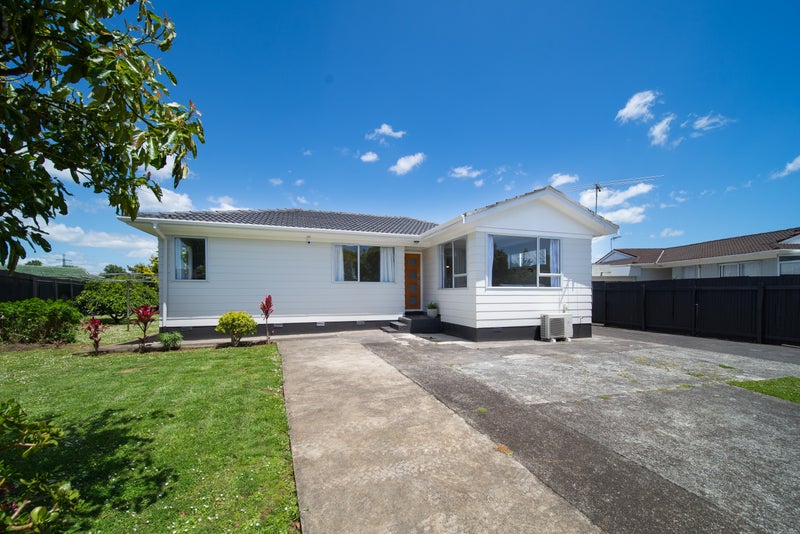 18 Desmond Place, Otara, Auckland - Carousel 1