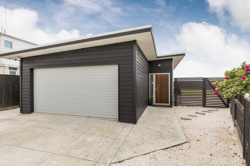 104 Rosalie Terrace, Kelvin Grove, Palmerston North - Carousel 2