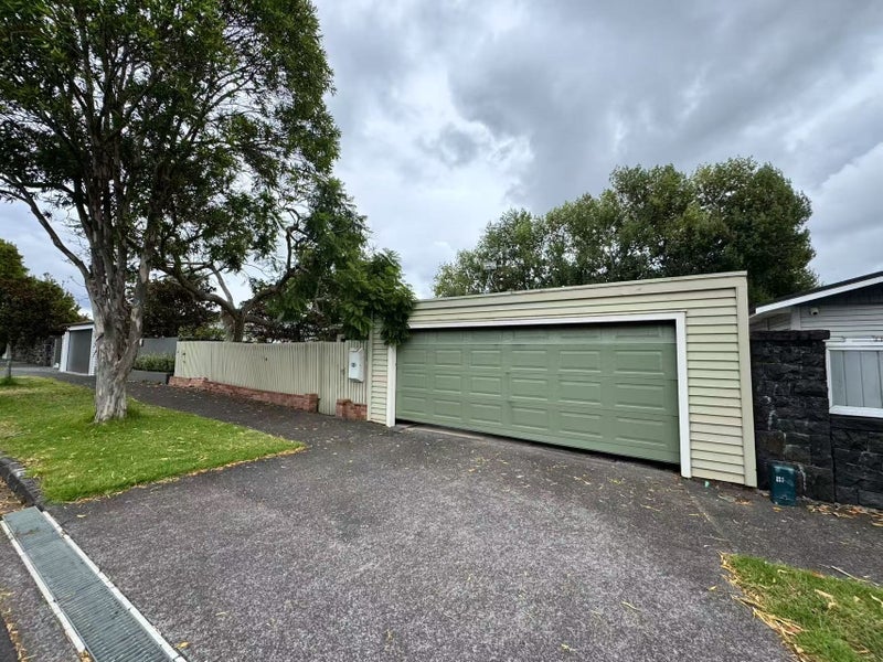 33 Rangitoto Avenue, Remuera, Auckland - Carousel 2