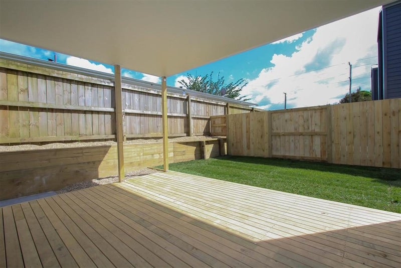 2A Yorkshire Road, Silverdale, Hamilton - Carousel 18