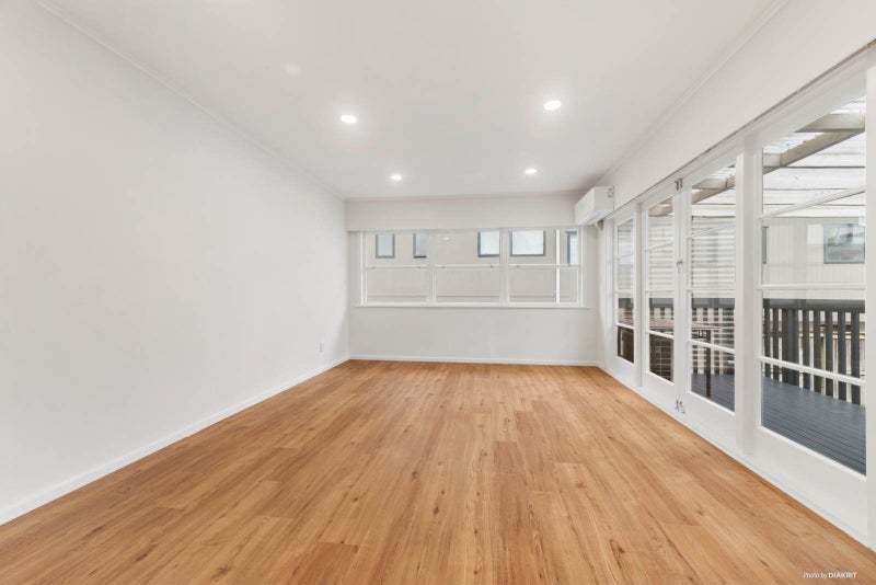 9 Oteha Valley Road, Northcross, Auckland - Carousel 6