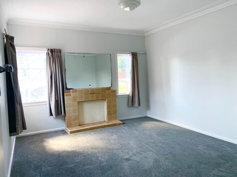 217 Hillsborough Road, Hillsborough, Auckland - Carousel 2