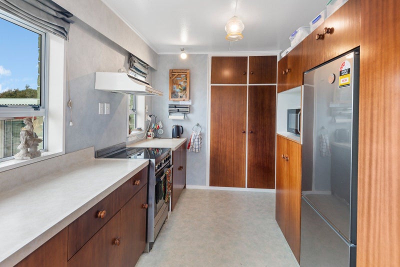 11 Glendale Crescent, Holmes Hill, Oamaru - Carousel 2