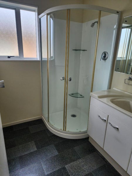 1/143 Lemon Street, Strandon, New Plymouth - Carousel 9