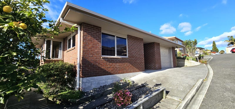 10 Verona Way, Judea, Tauranga - Carousel 1