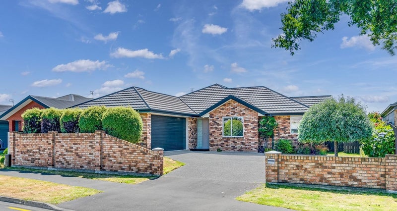 53 Mcmahon Drive, Aidanfield, Christchurch - Carousel 1