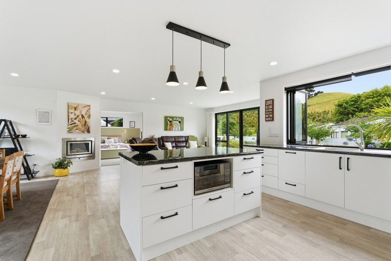 1 Sandcroft Drive, Westmere, Whanganui - Carousel 2