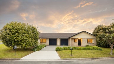 5 Denham Court, Flagstaff, Hamilton - Carousel 1