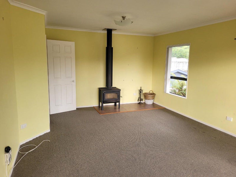 6 Puketotara Street, Highlands Park, New Plymouth - Carousel 1