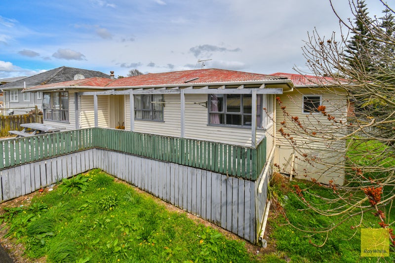12 Dennis Road, Papatoetoe, Auckland - Carousel 2