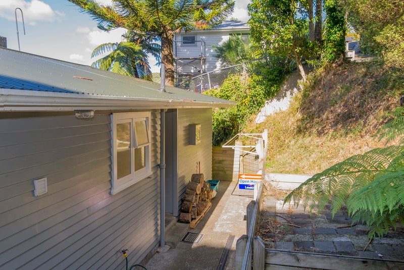 5 Broomhill Road, Highbury, Wellington - Carousel 2