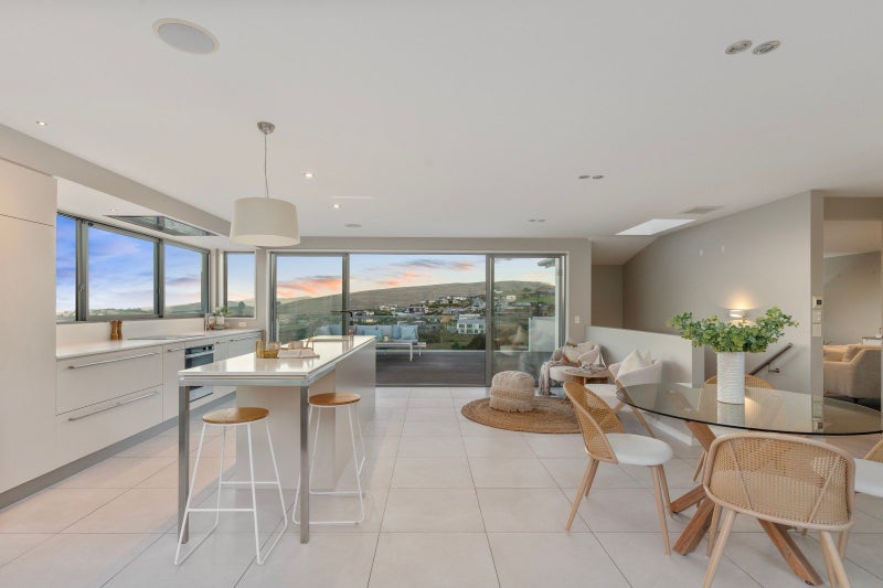 220 Clifton Terrace, Clifton, Christchurch - Carousel 1