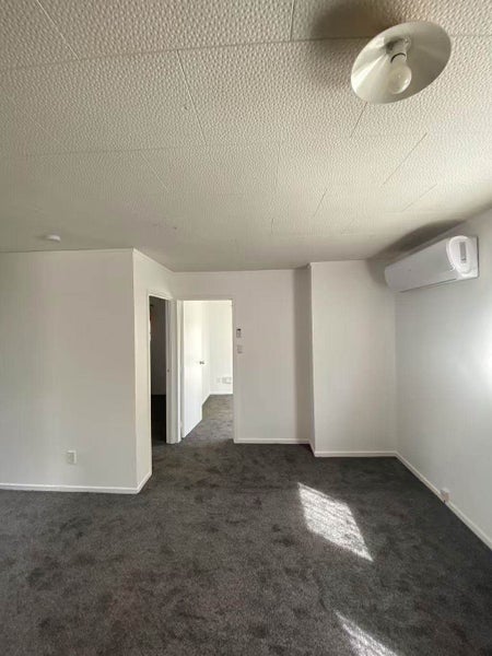 47 Cobham Crescent, Kelston, Auckland - Carousel 2