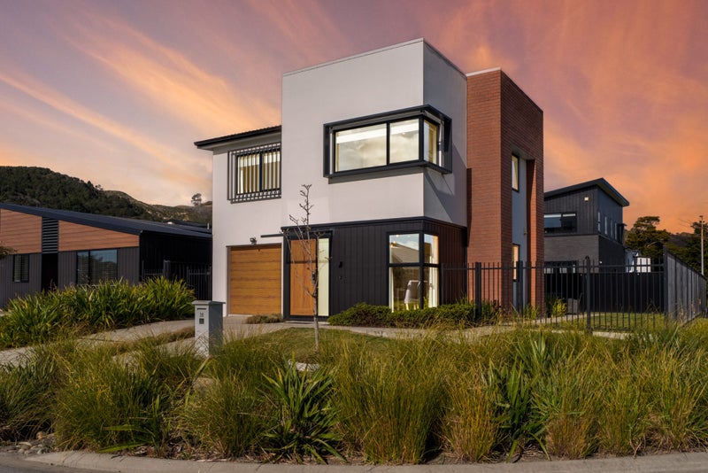 38 Mawai Hakona Drive, Wallaceville, Upper Hutt - Carousel 1