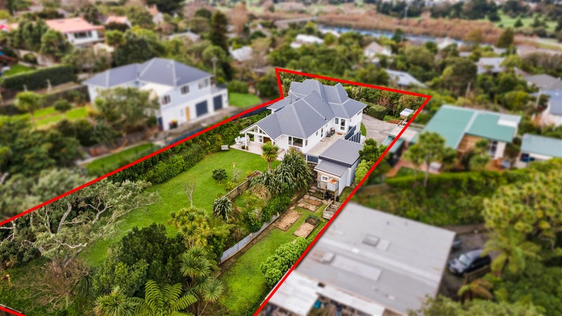 47 Belmont Terrace, Belmont, Lower Hutt - Carousel 2