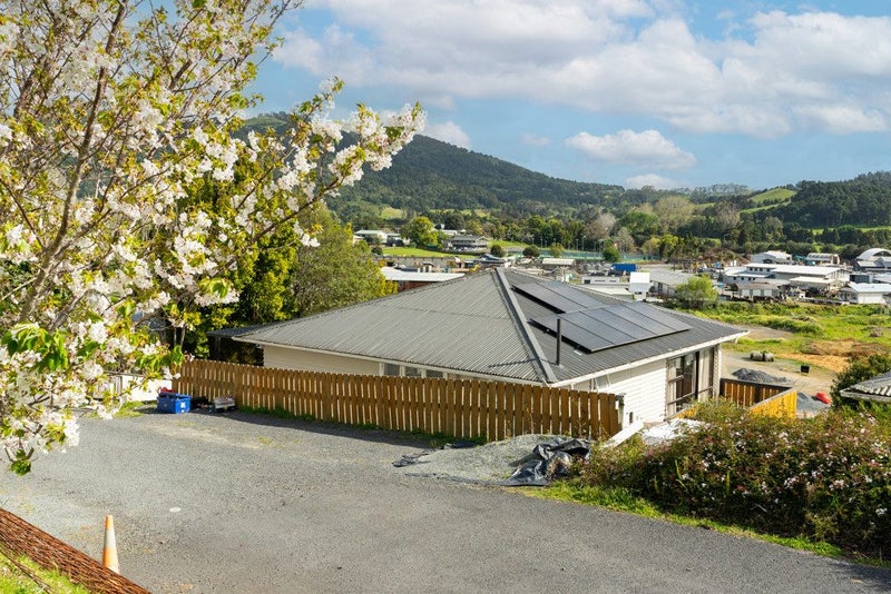 28 Mcinnes Avenue, Kamo, Whangarei - Carousel 1