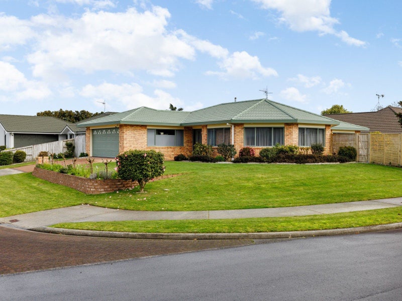 2 Brunswick Place, Rototuna North, Hamilton - Carousel 1