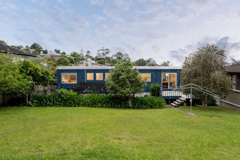 30 Amante Crescent, Mairangi Bay, Auckland - Carousel 2