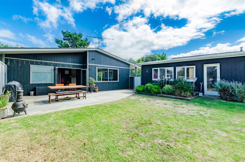 40 Clunie Avenue, Raumati South, Paraparaumu - Carousel 1