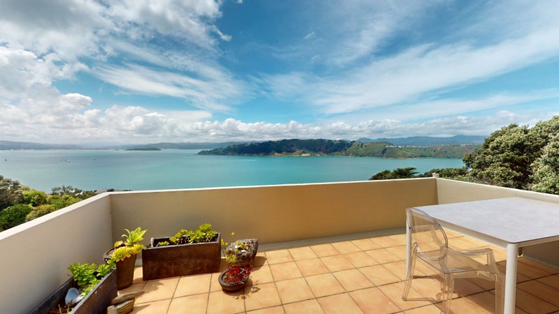 2/79 Grafton Road, Roseneath, Wellington - Carousel 1